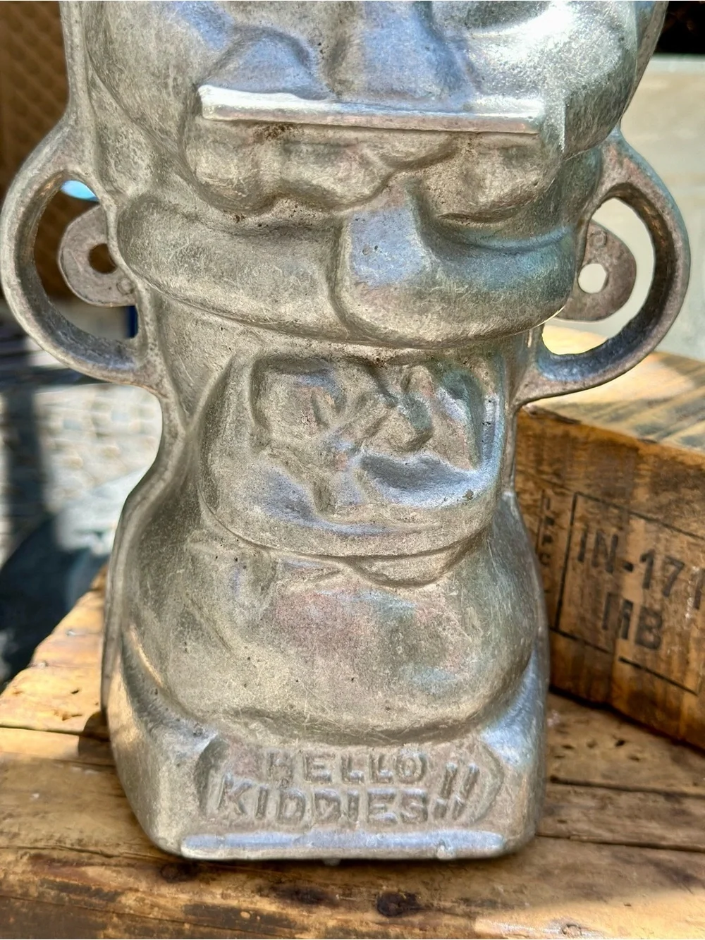 Vintage 12 inch Cast Aluminum Santa Cake Mold Hello Kiddies Christmas Bakeware
